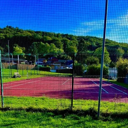 Avec Piscine Et Emplacement Voiture Yvoir