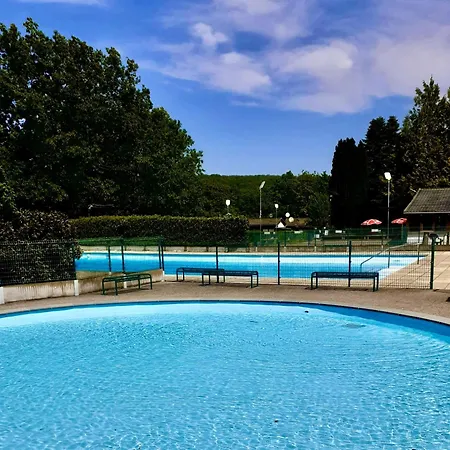 Campsite Avec Piscine Et Emplacement Voiture