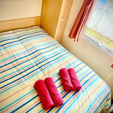 Campsite Avec Piscine Et Emplacement Voiture Yvoir
