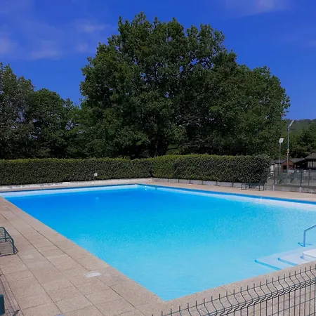 Avec Piscine Et Emplacement Voiture Campsite Yvoir