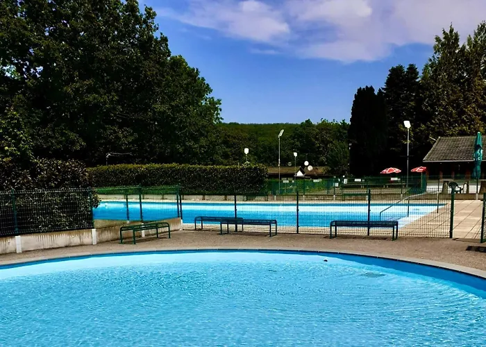 キャンプ場 Avec Piscine Et Emplacement Voiture