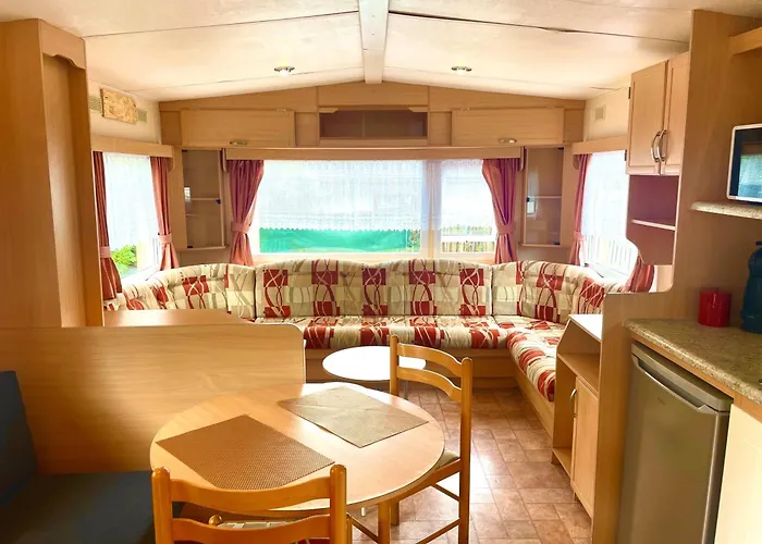 キャンプ場 Avec Piscine Et Emplacement Voiture Yvoir